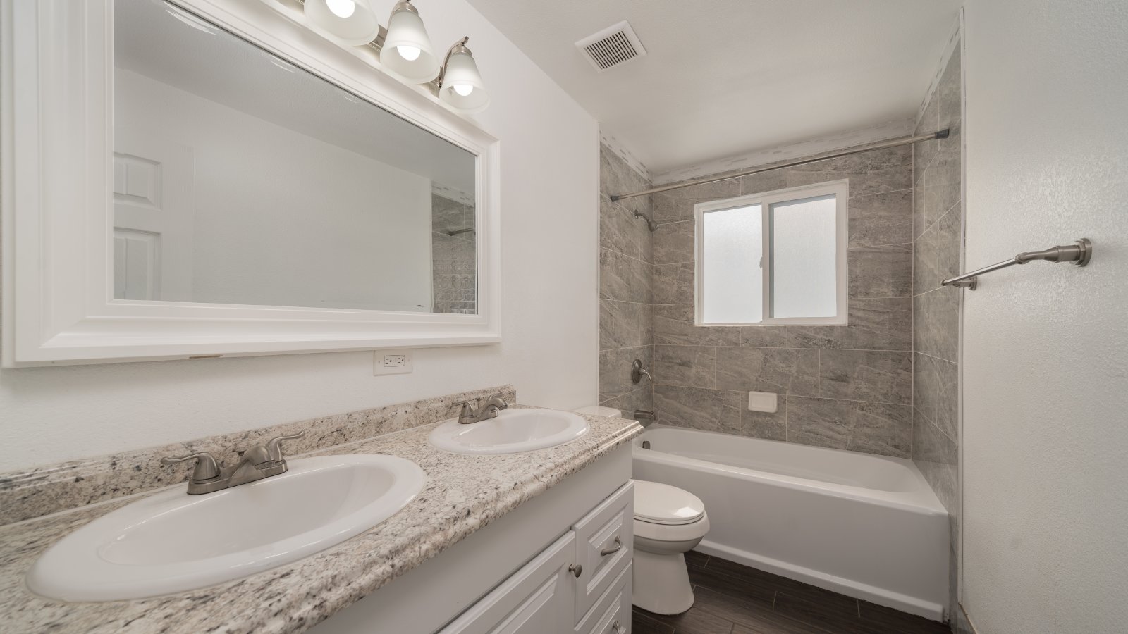 Split Level Charmer in Park Hill Neighborhood property image