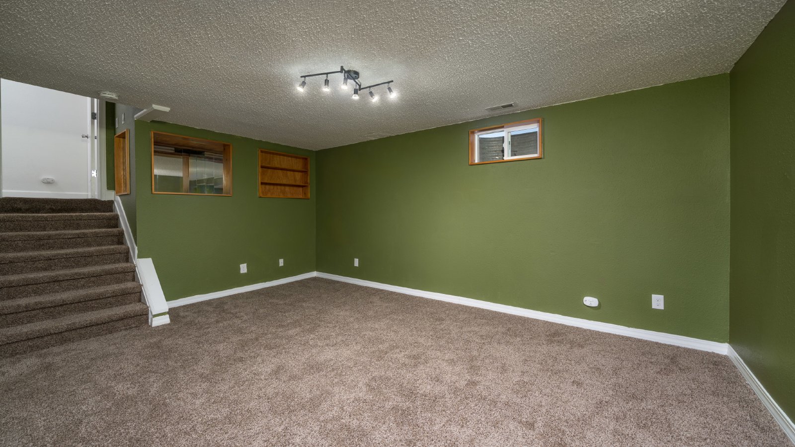 Split Level Charmer in Park Hill Neighborhood property image