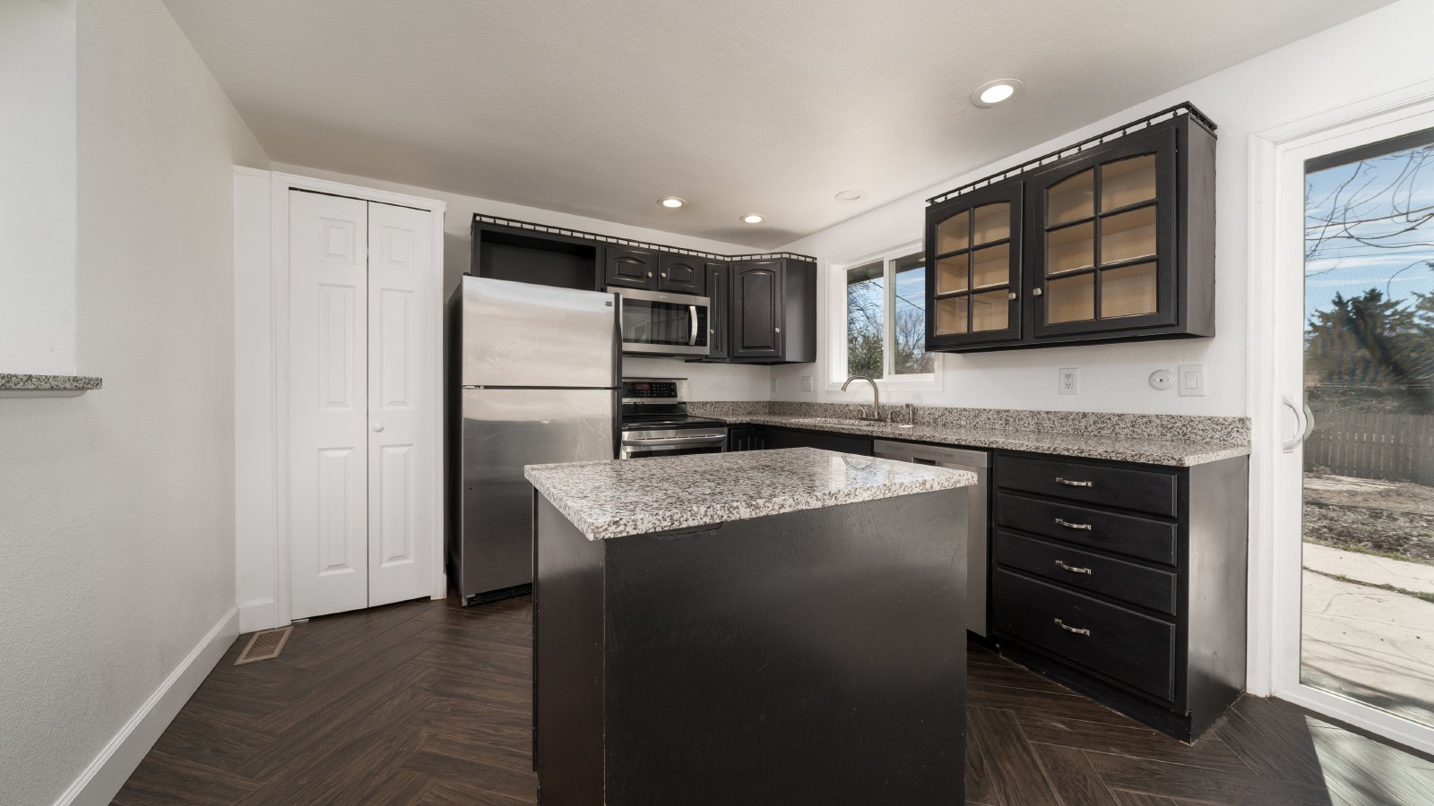 Split Level Charmer in Park Hill Neighborhood property image