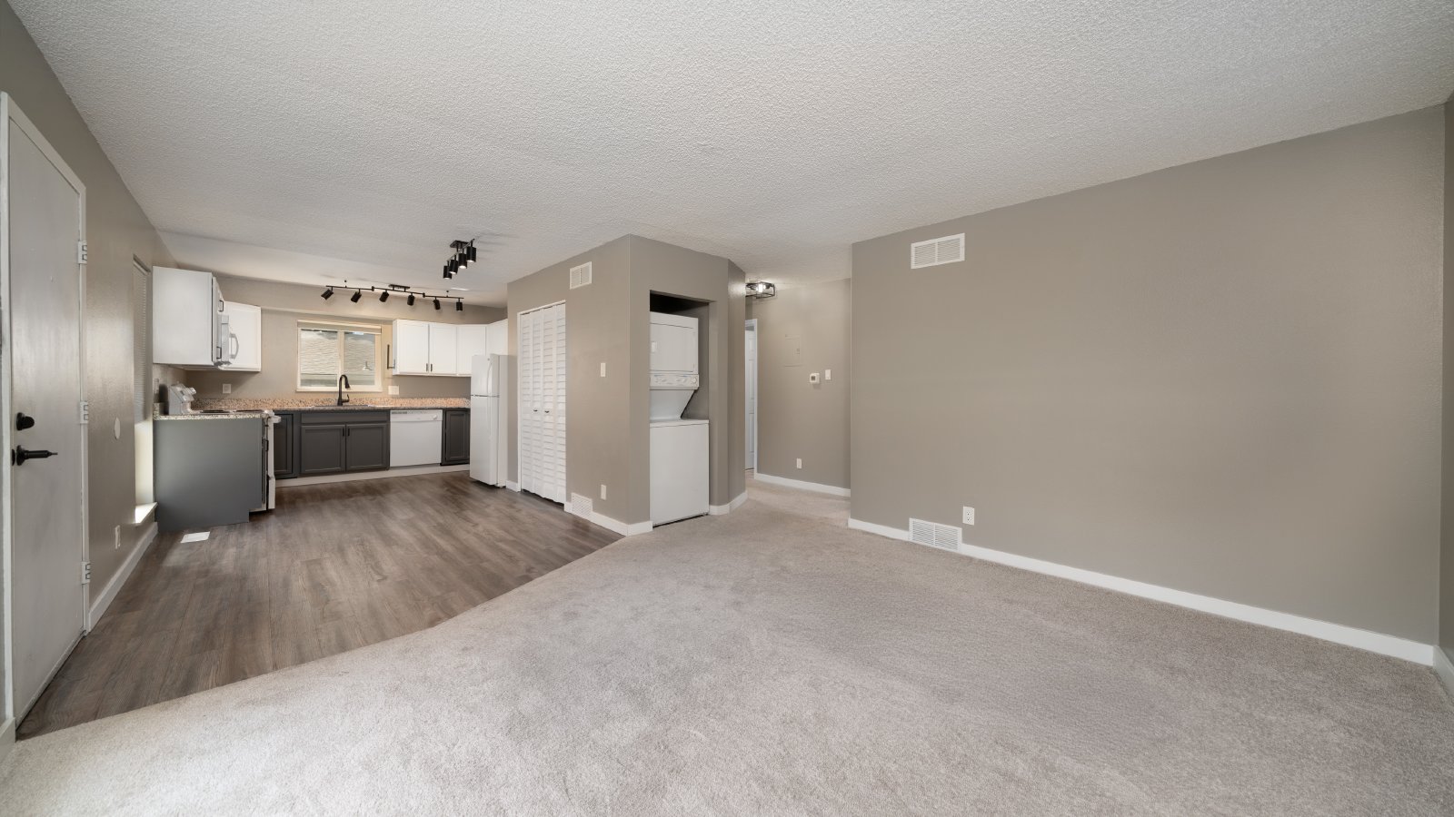 Updated ranch style condo in Vista Grande property image