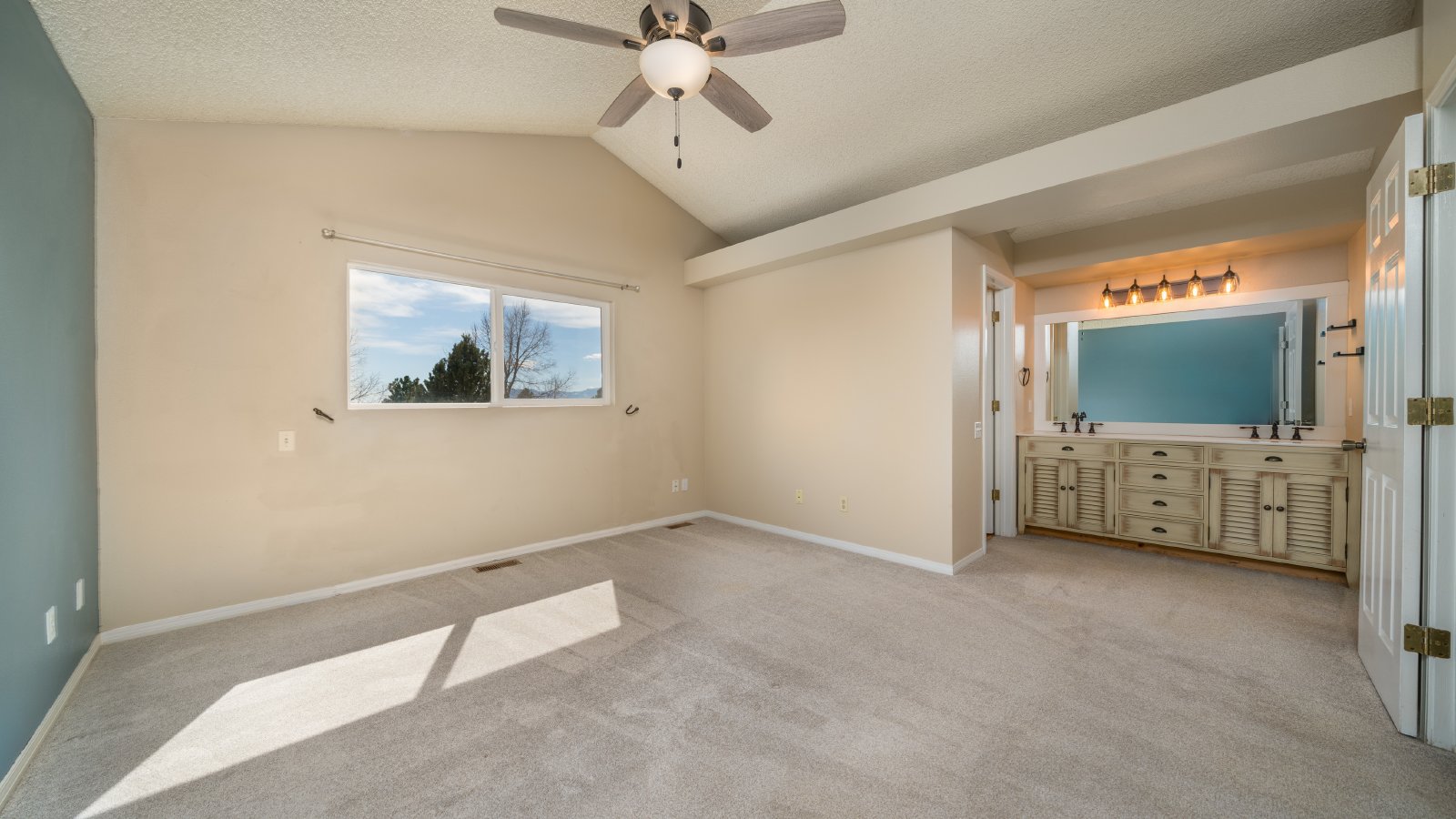 Four bedroom in Gatehouse Village with Fenced Yard and Views! property image