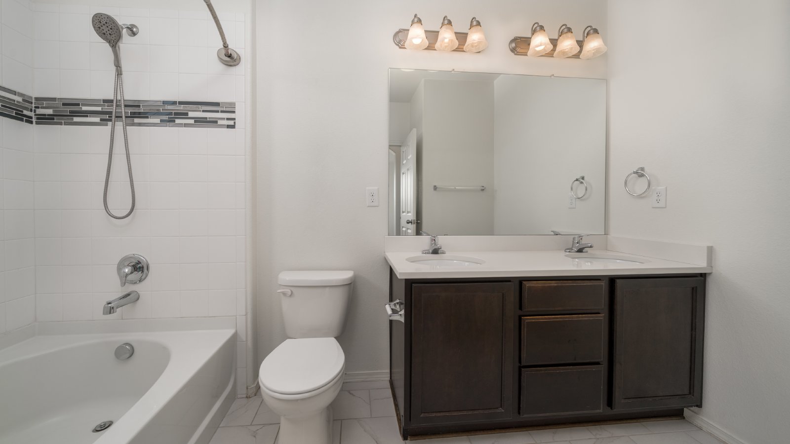 Beautiful two-bedroom condo with gorgeous views and a one-car garage, near Cottonwood Creek Park! property image