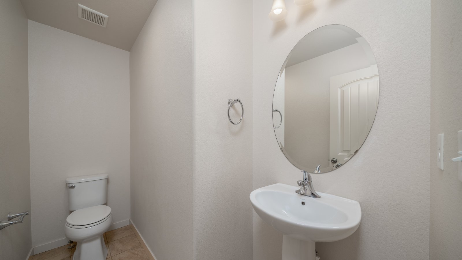 Beautiful 2 Story home in North Fork property image