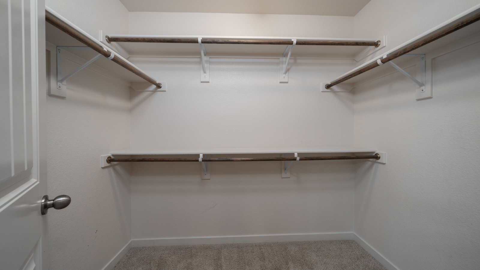 Beautiful 2 Story home in North Fork property image