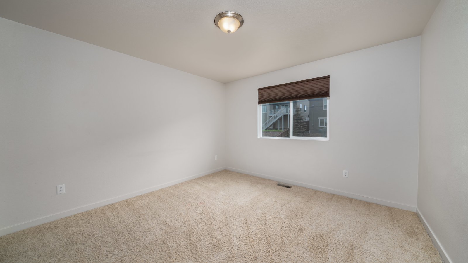 Beautiful 2 Story home in North Fork property image