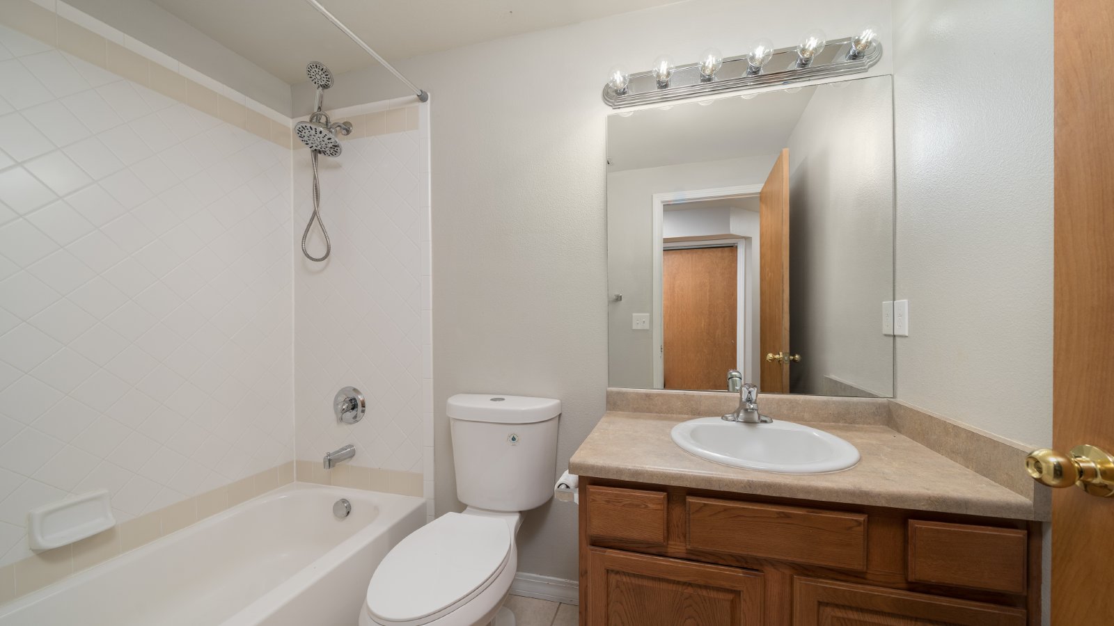 Spacious two story home in Briargate property image