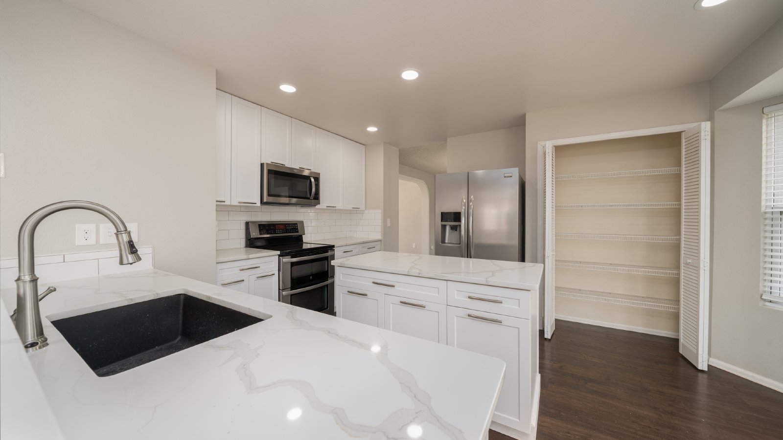 Spacious two story home in Briargate property image