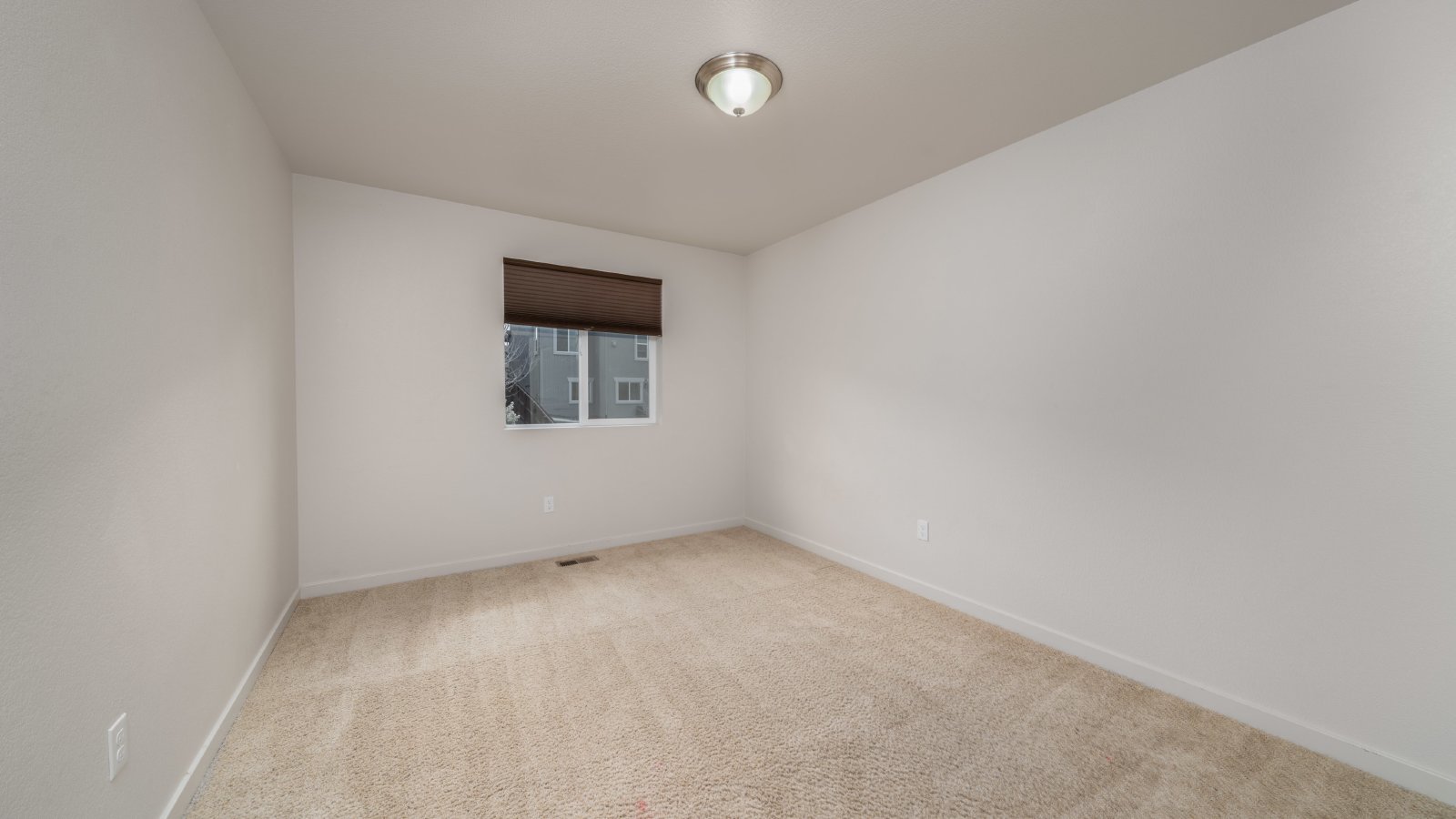 Beautiful 2 Story home in North Fork property image