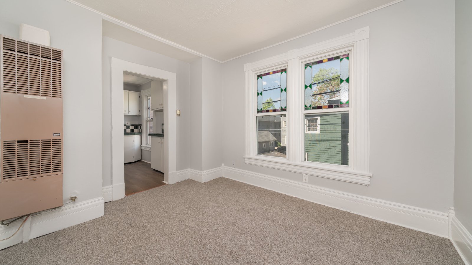 Charming Apartment in Downtown Victorian property image