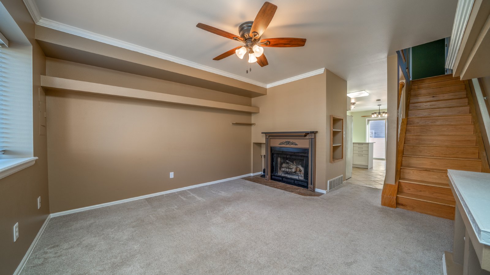 Cute Updated Townhome Near the Powers Corridor property image