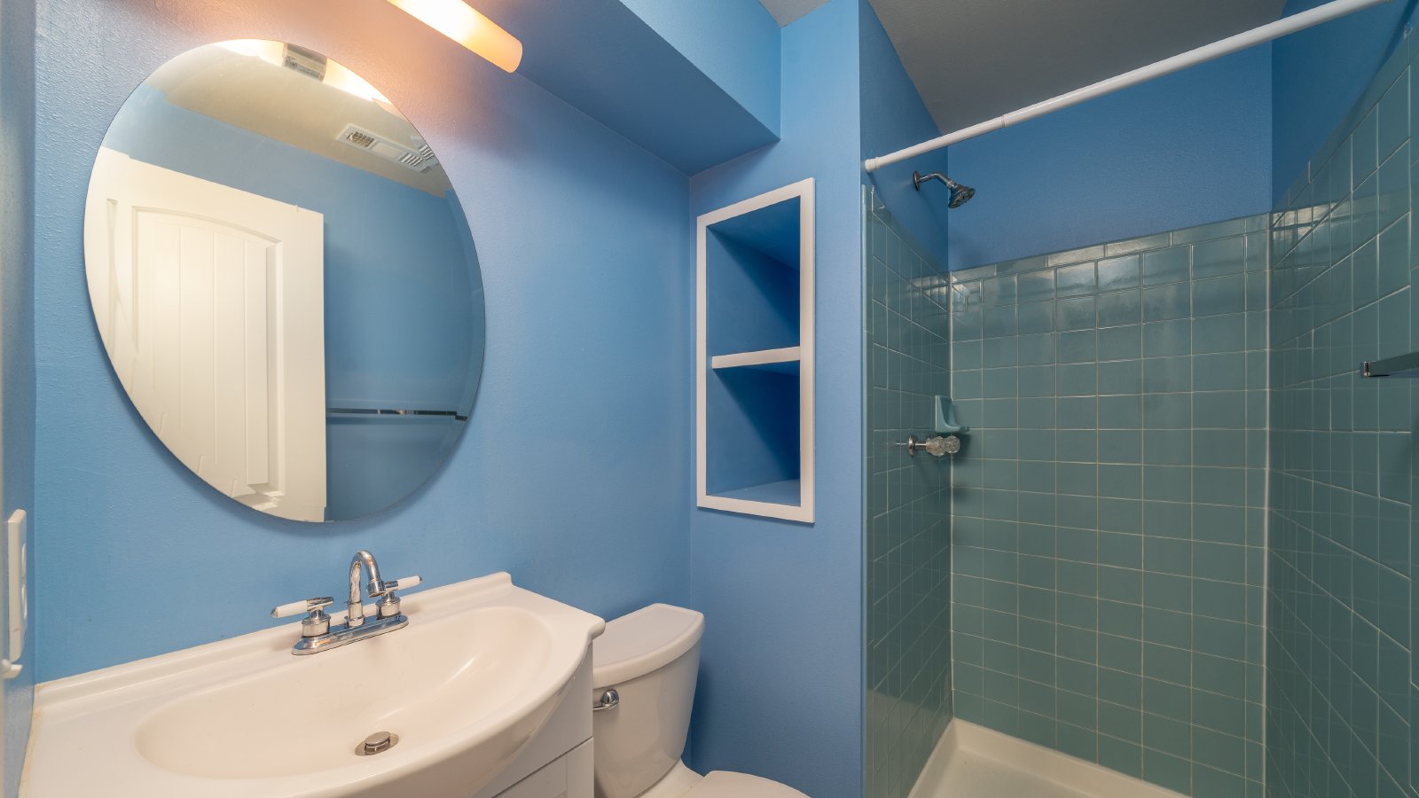 Cute Updated Townhome Near the Powers Corridor property image