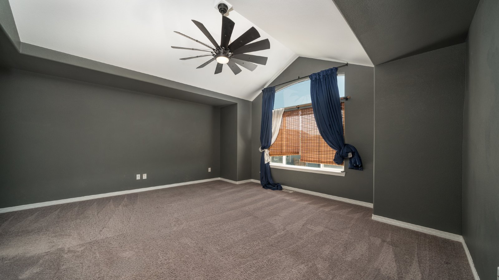 Stunning Two-Story in Desirable Lorson Ranch property image