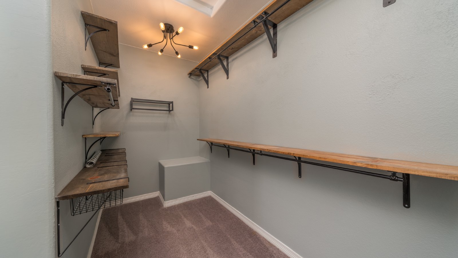 Stunning Two-Story in Desirable Lorson Ranch property image