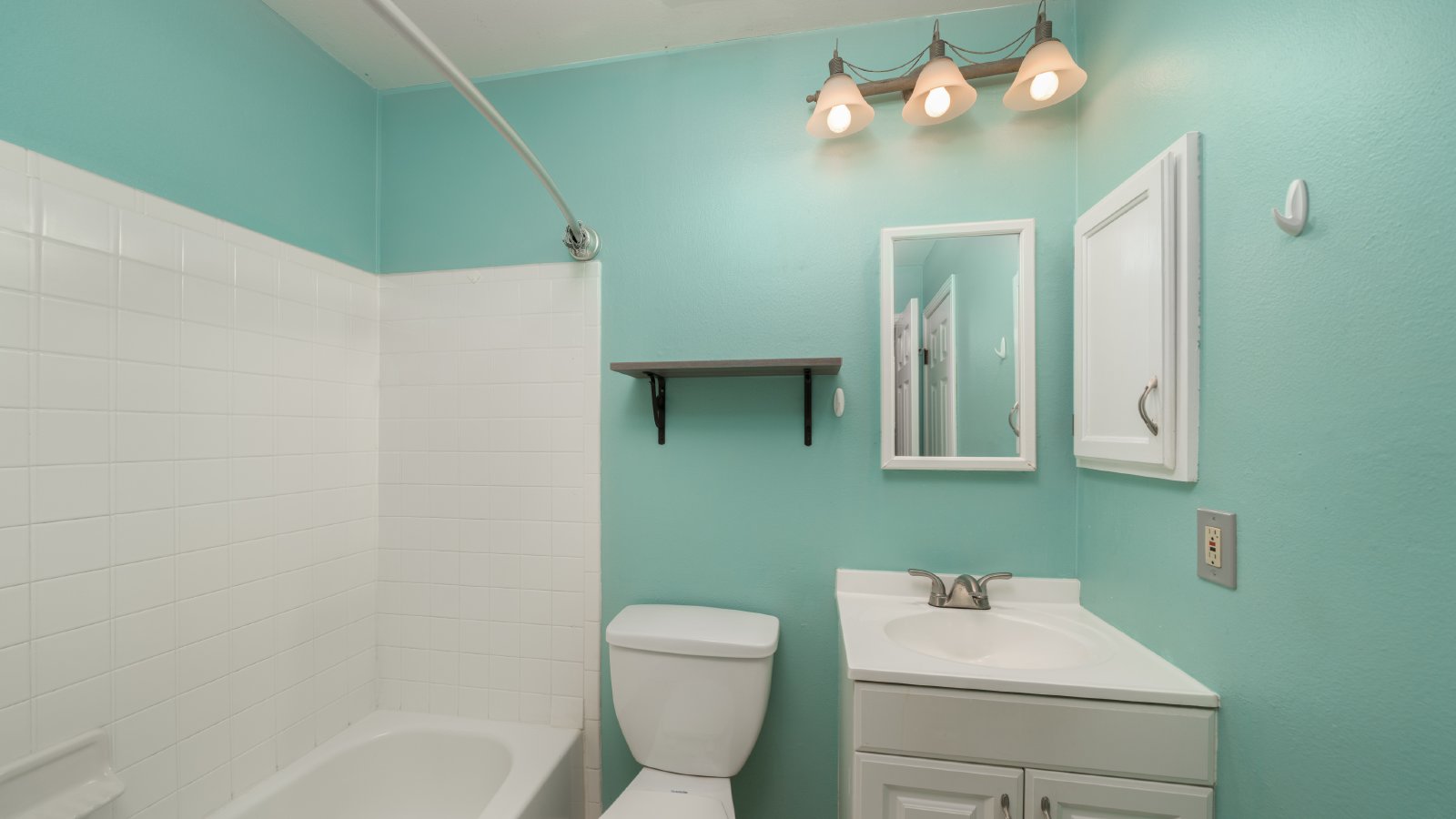 End Unit Townhome in Victoria Village property image