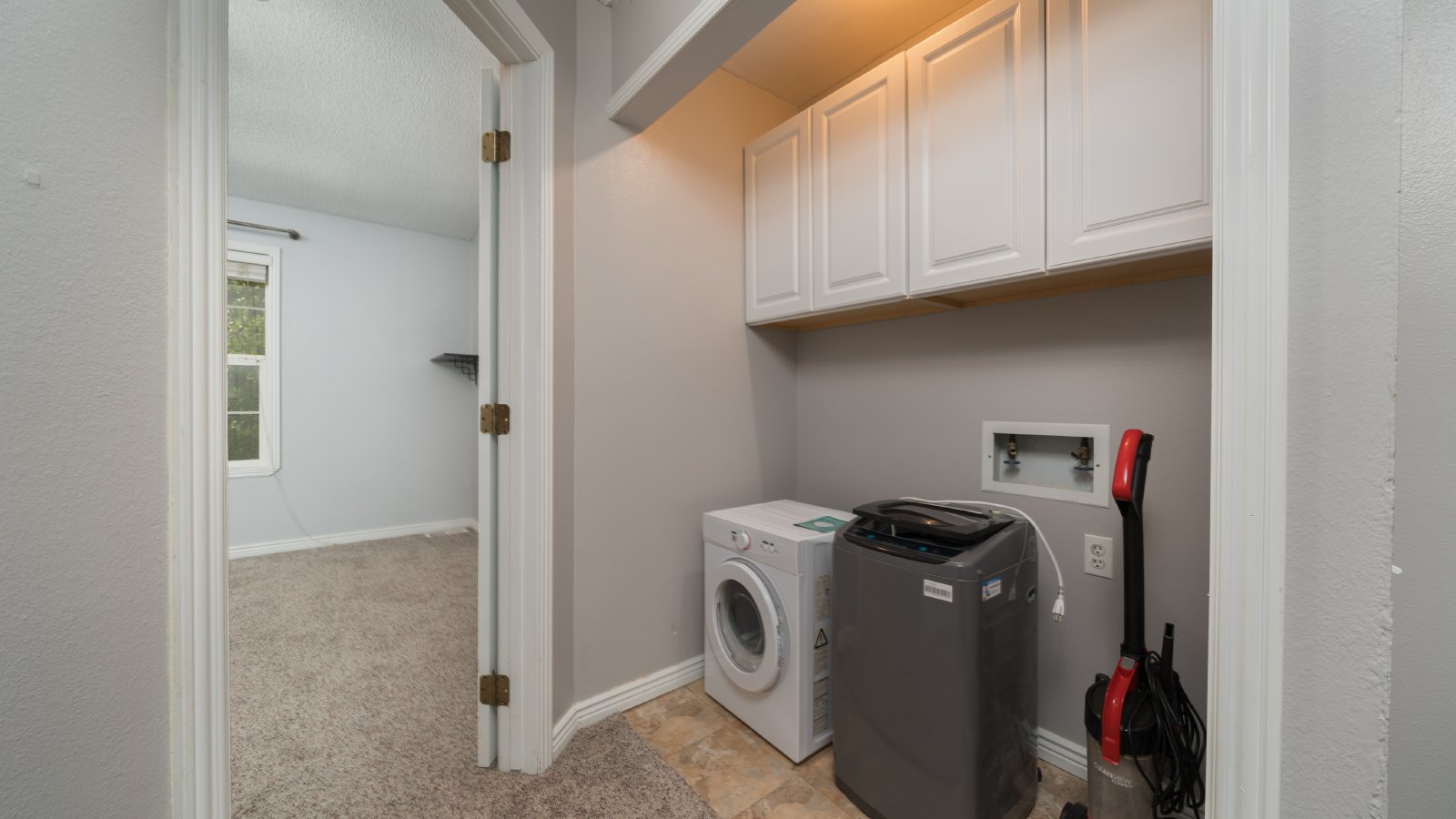 End Unit Townhome in Victoria Village property image