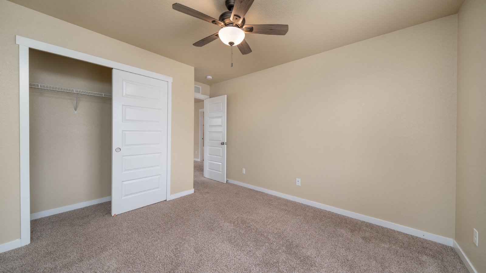 Craftsman Style Home In Spring Creek property image