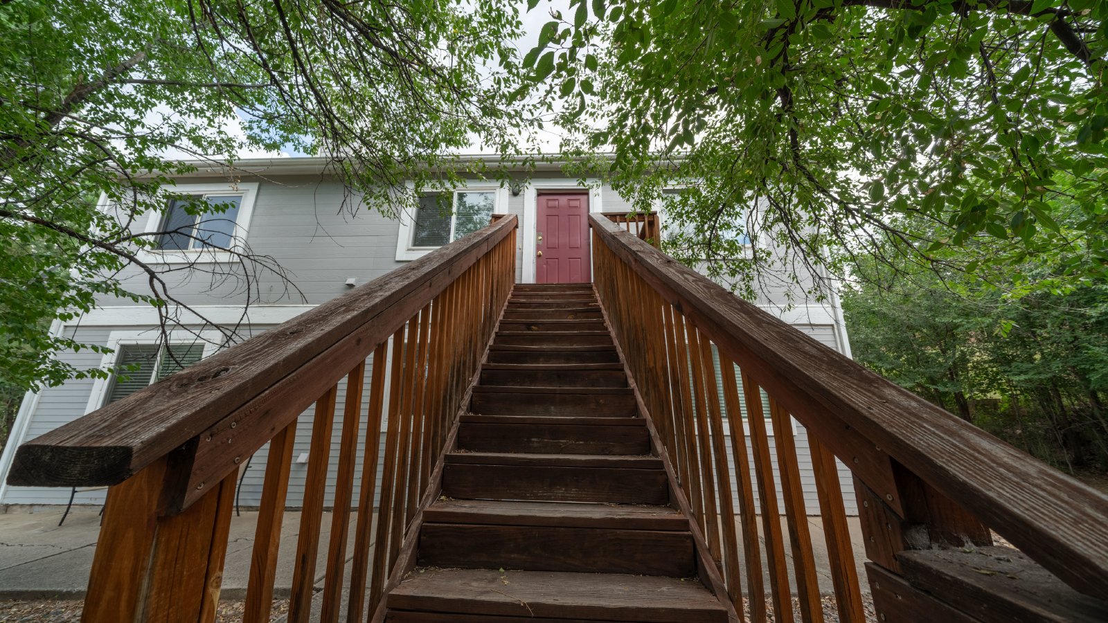 Upper level 2 bed in Old Colorado City property image