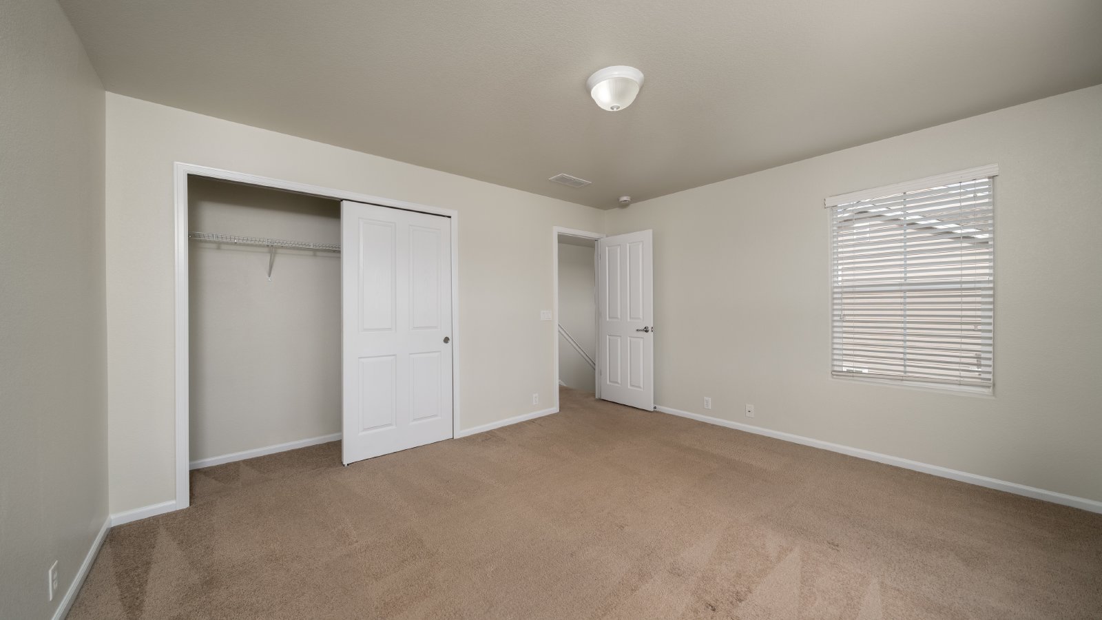 End Unit Townhome in Ridgeview at Stetson Hills property image