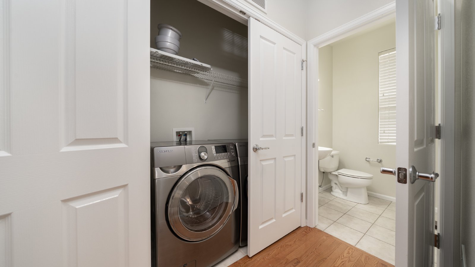 End Unit Townhome in Ridgeview at Stetson Hills property image