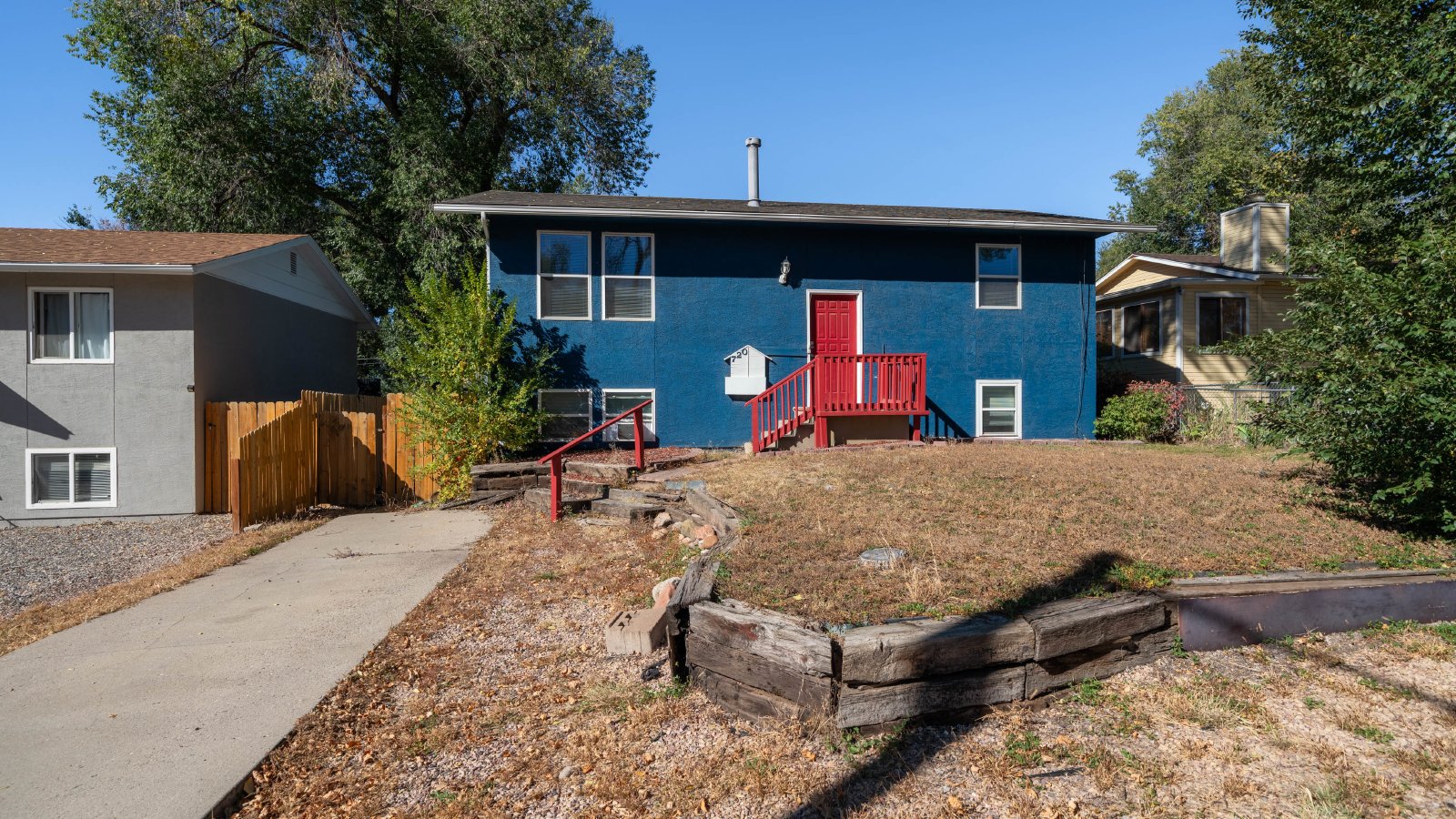 Charming upper level duplex in Knob Hill Neighborhood property image