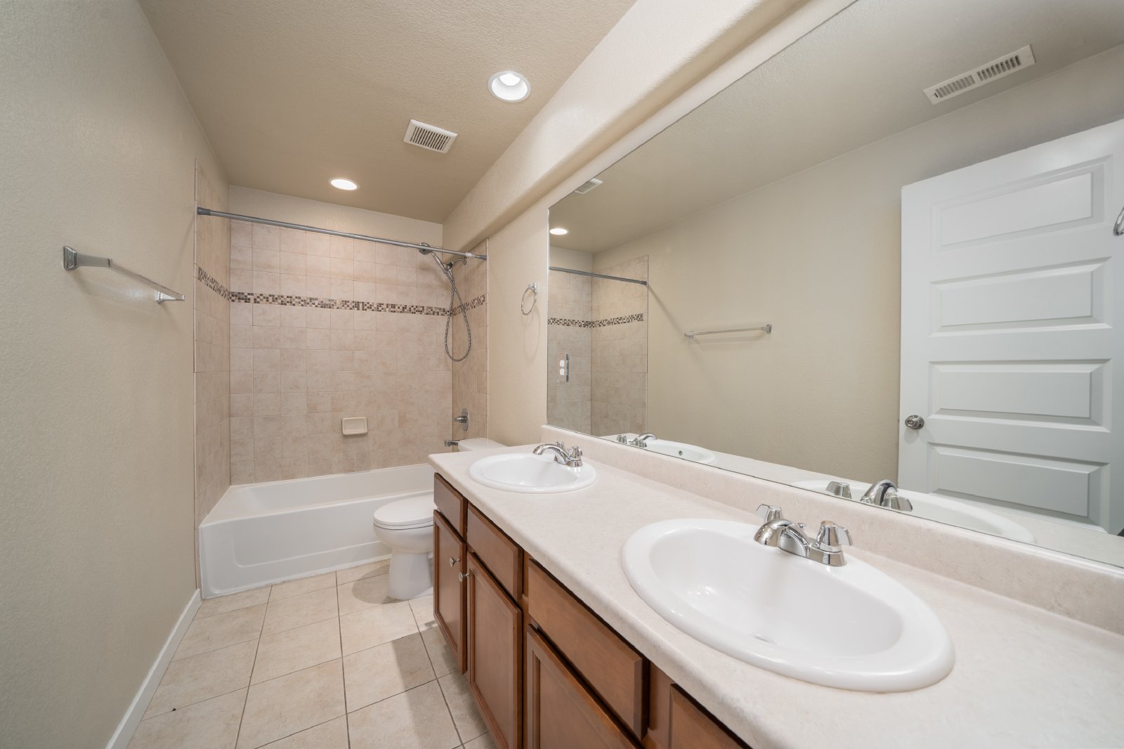 Immaculate Rancher in Spring Creek Neighborhood property image