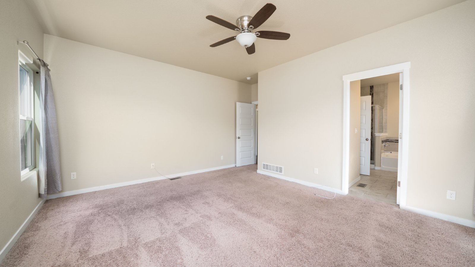 Immaculate Rancher in Spring Creek Neighborhood property image