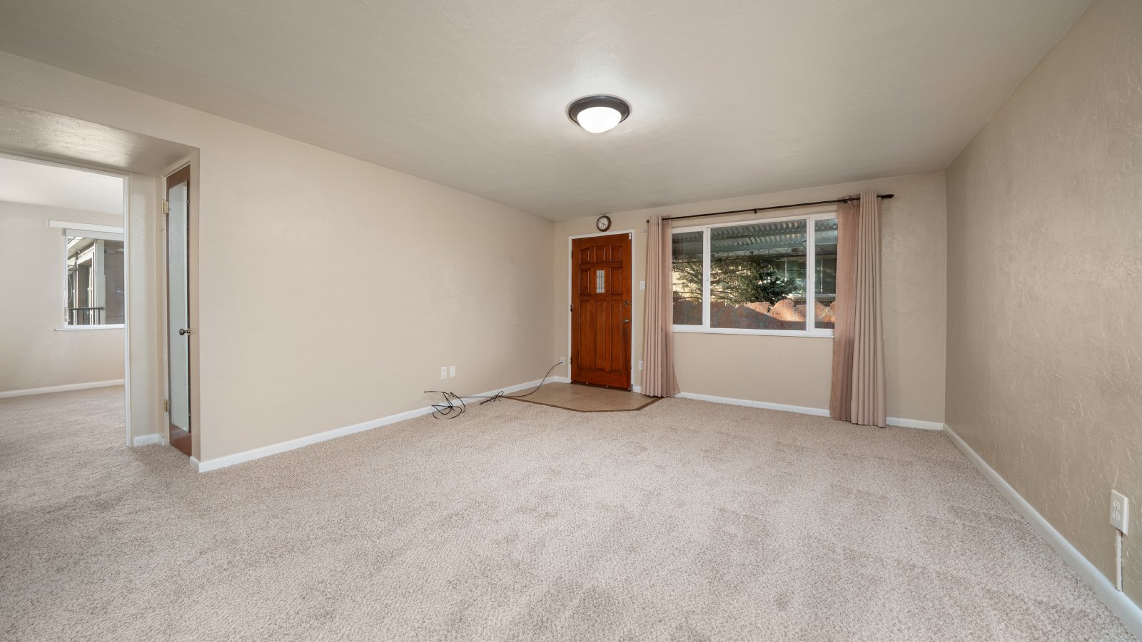 Make This Spacious 2-Bedroom Duplex Your Next Home property image