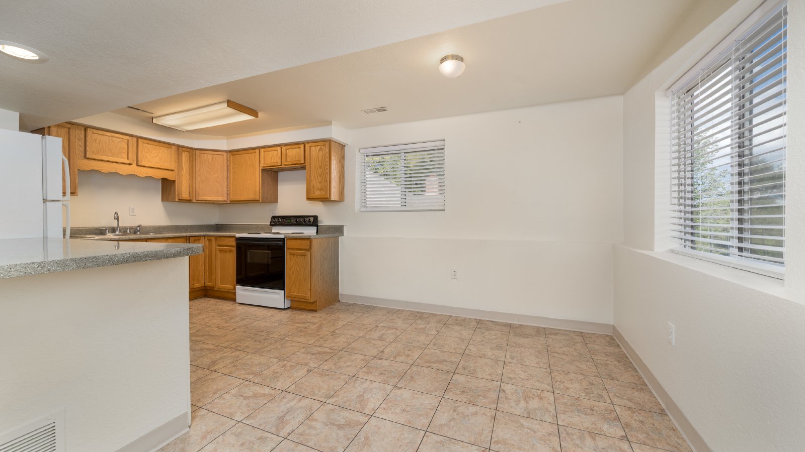 Charming 2-Bedroom Duplex in OCC property image