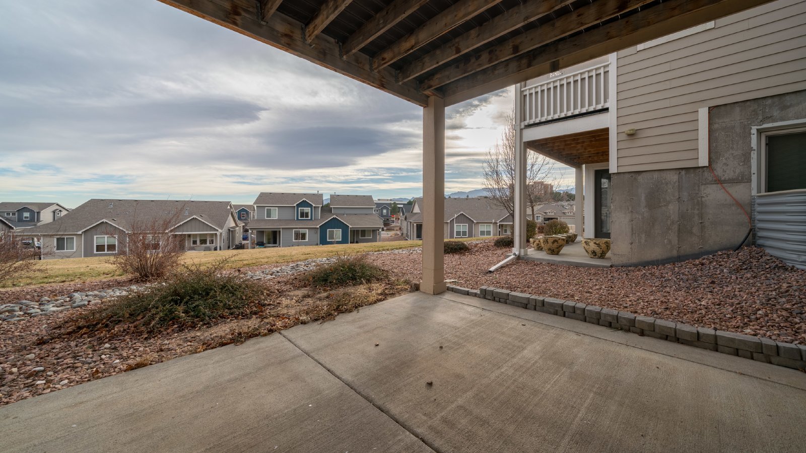 Rockrimmon Townhouse with Two Car Garage property image
