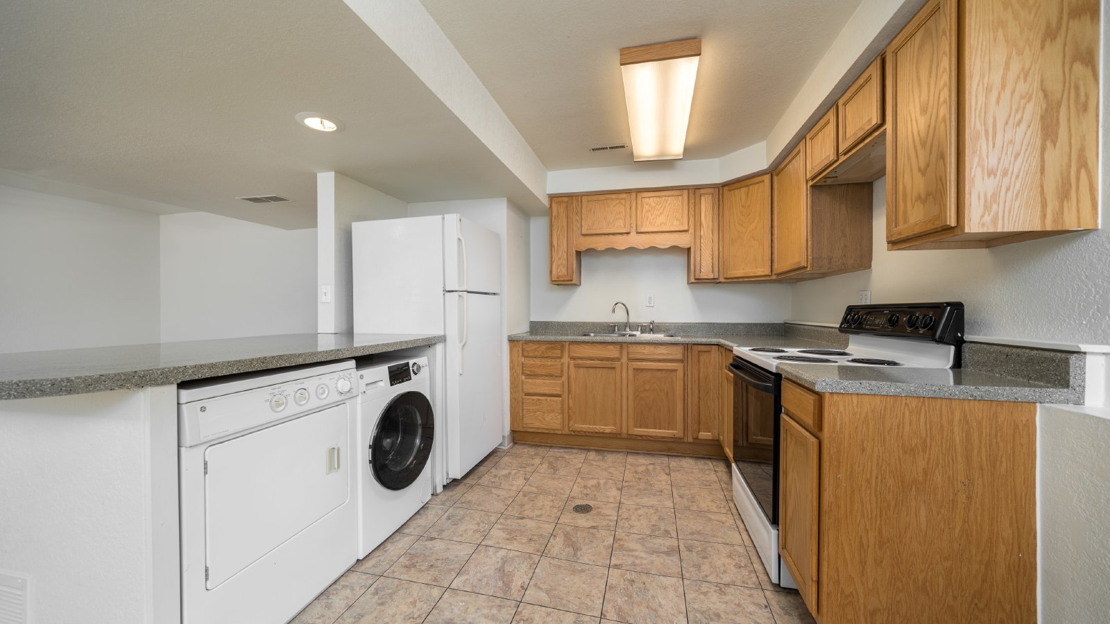 Charming 2-Bedroom Duplex in OCC property image