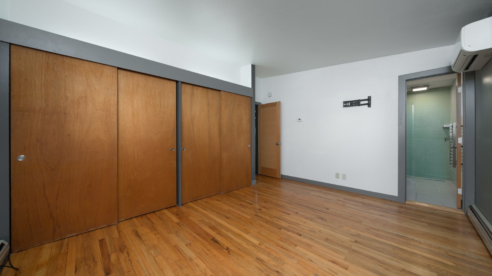 Modernized Mid Century Home Near Broadmoor property image