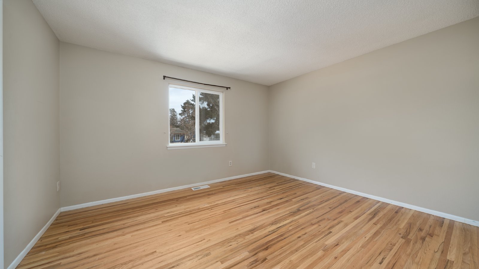 Sunny Ranch Home in Southeast Colorado Springs property image