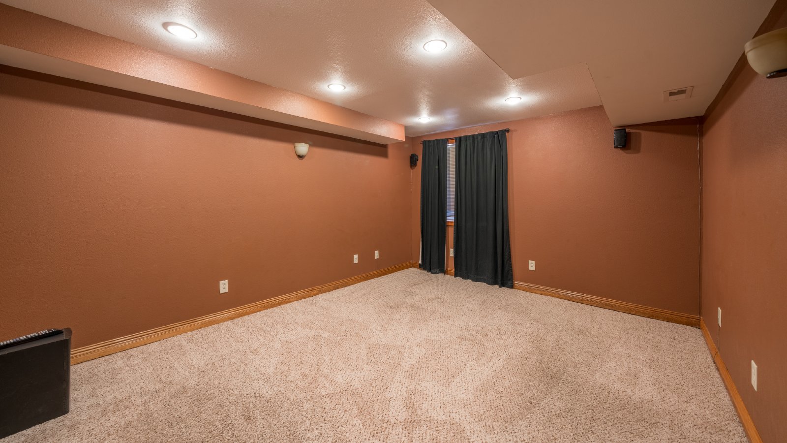 5 Bedroom 3.5 Bath Home in Discovery @ Rockrimmon property image