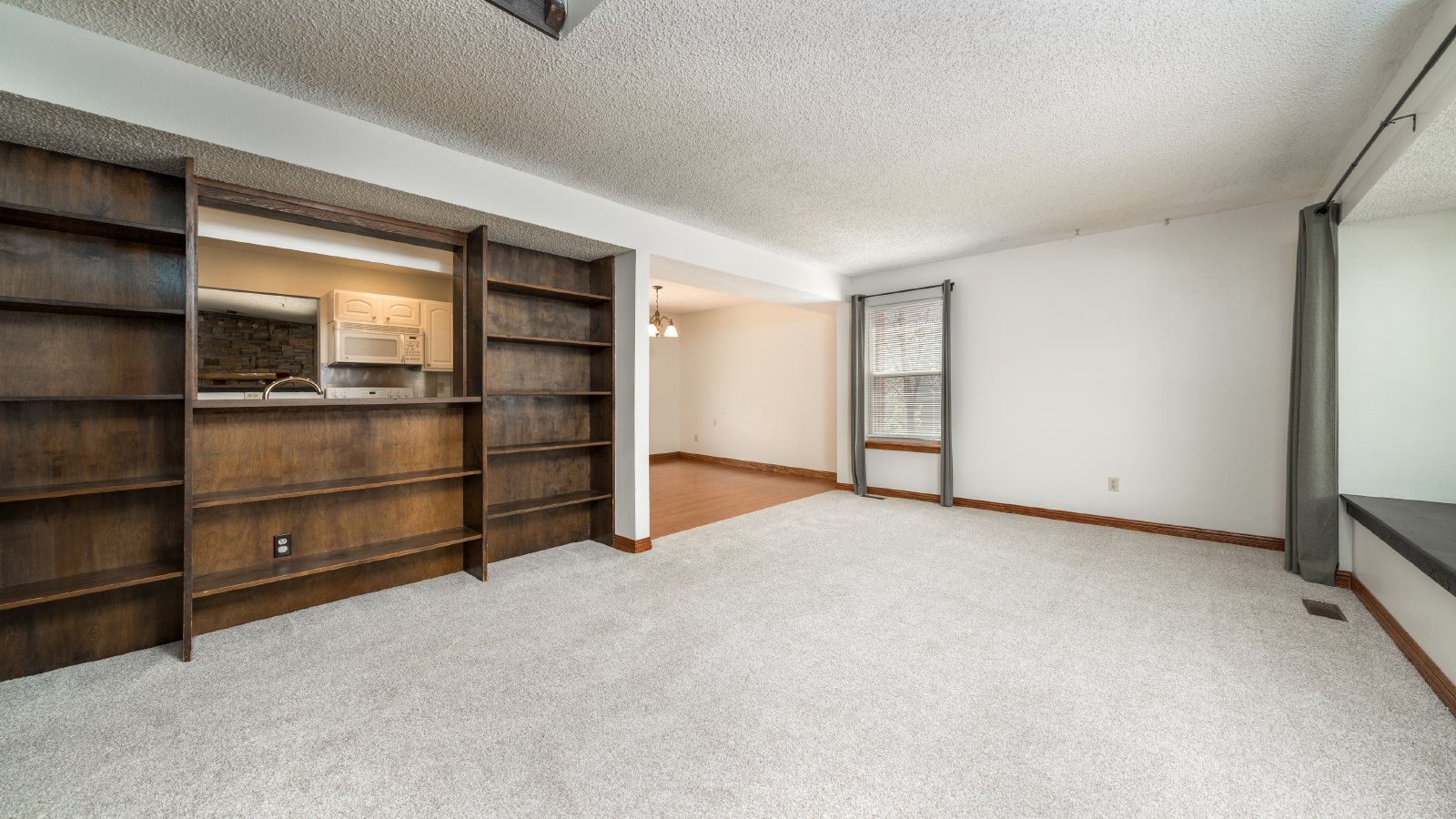 5 Bedroom 3.5 Bath Home in Discovery @ Rockrimmon property image