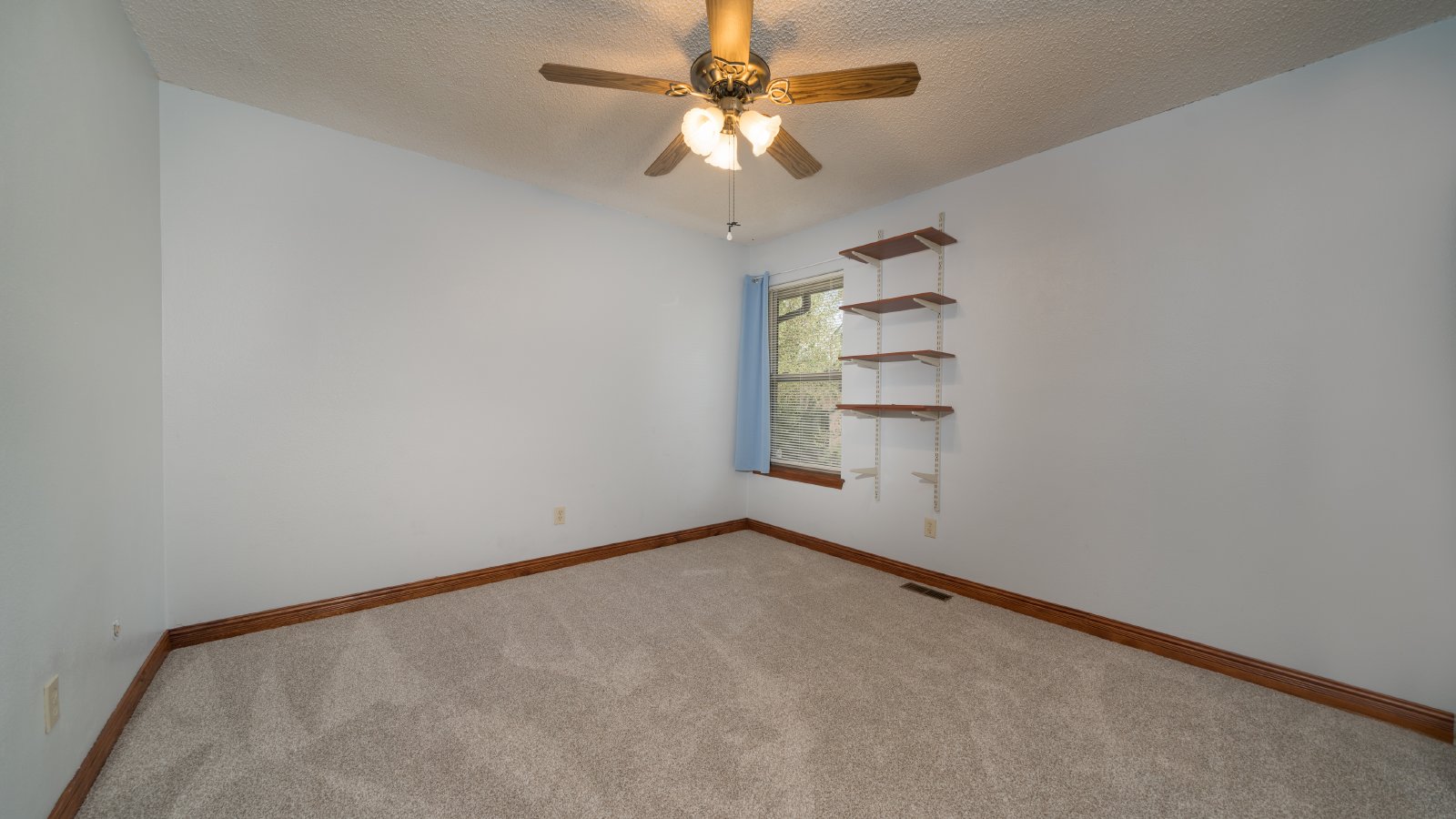 5 Bedroom 3.5 Bath Home in Discovery @ Rockrimmon property image