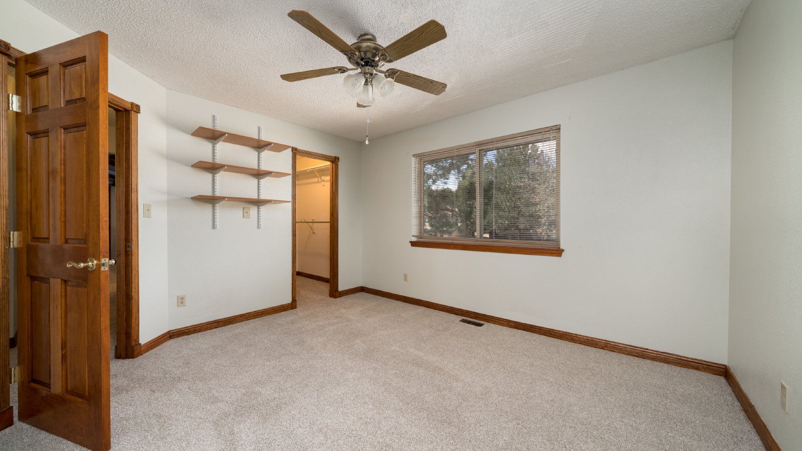 5 Bedroom 3.5 Bath Home in Discovery @ Rockrimmon property image