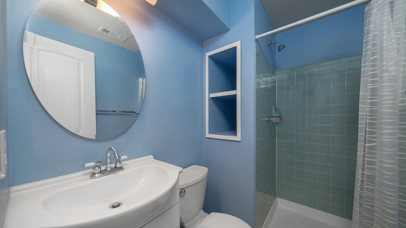 Cute Updated Townhome Near the Powers Corridor property image