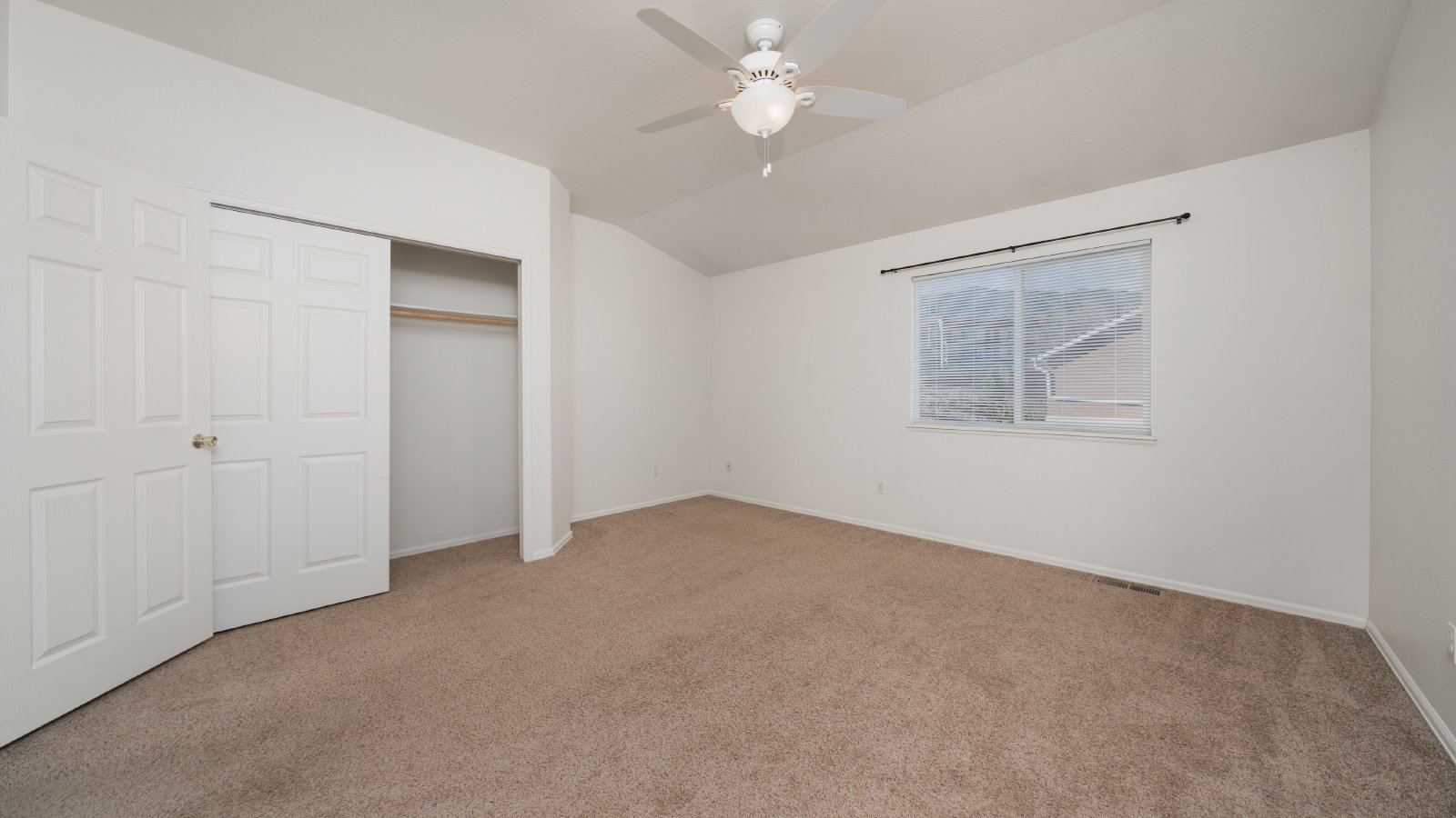 Charming Townhome in OCC property image