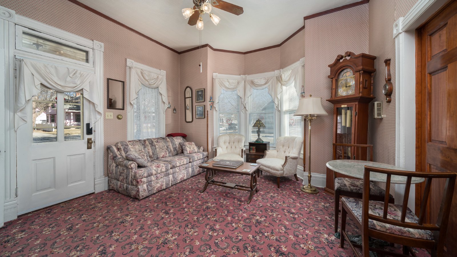 Fully Furnished One Bedroom Unit in OCC property image