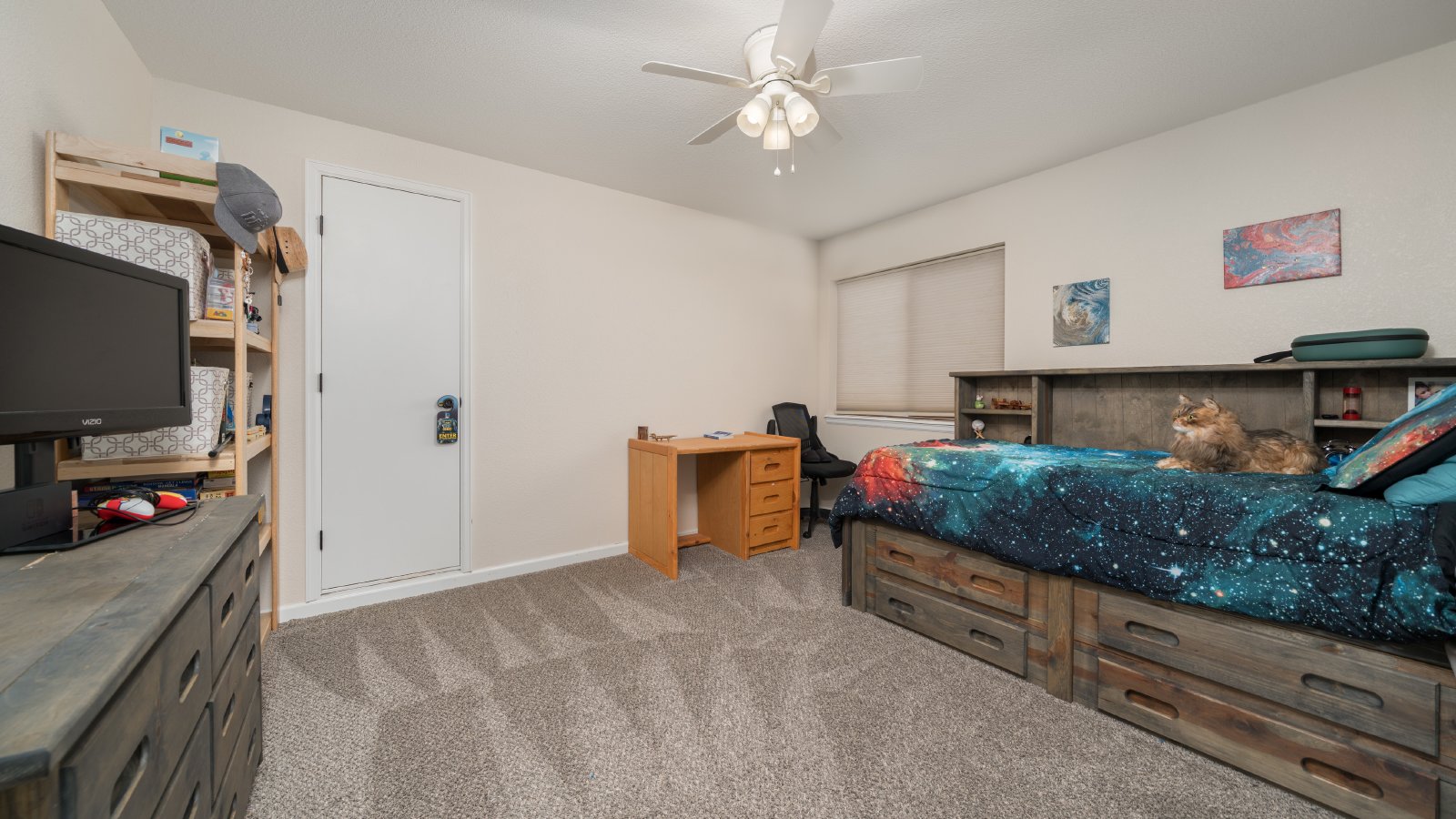 Country Living on 13.5 Acres property image