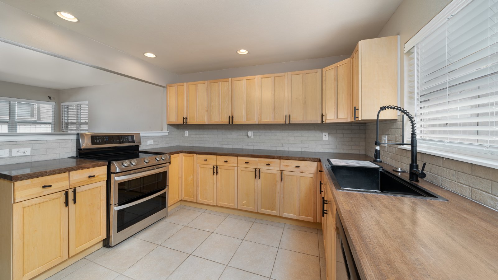 Modern Duplex in Old Colorado City property image