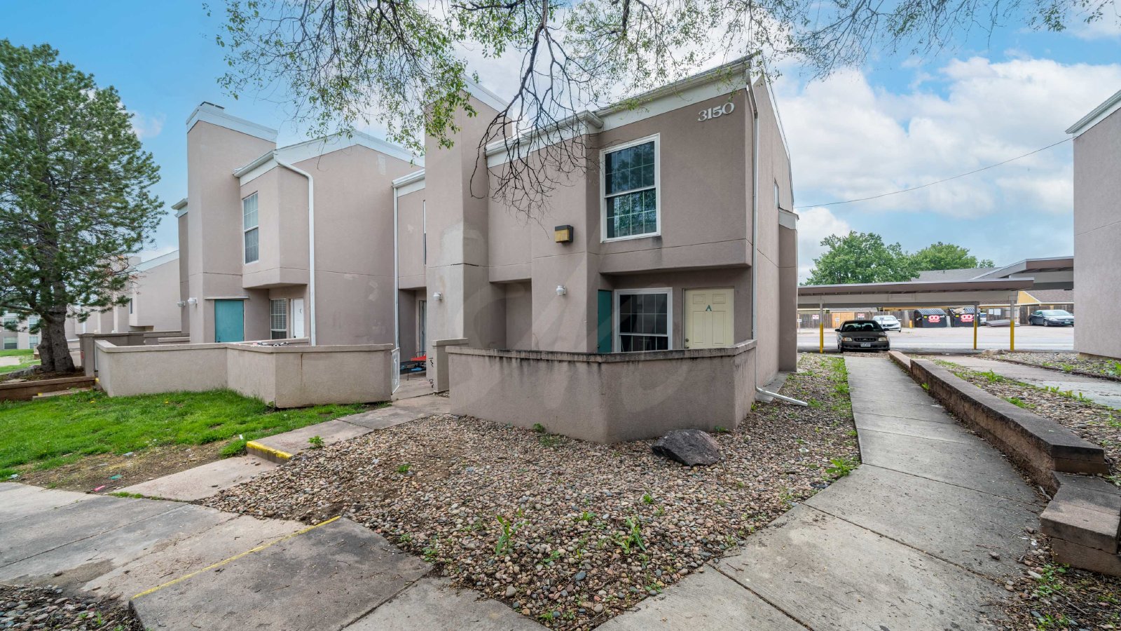 Two bedroom Condo Near Palmer Park with AC property image